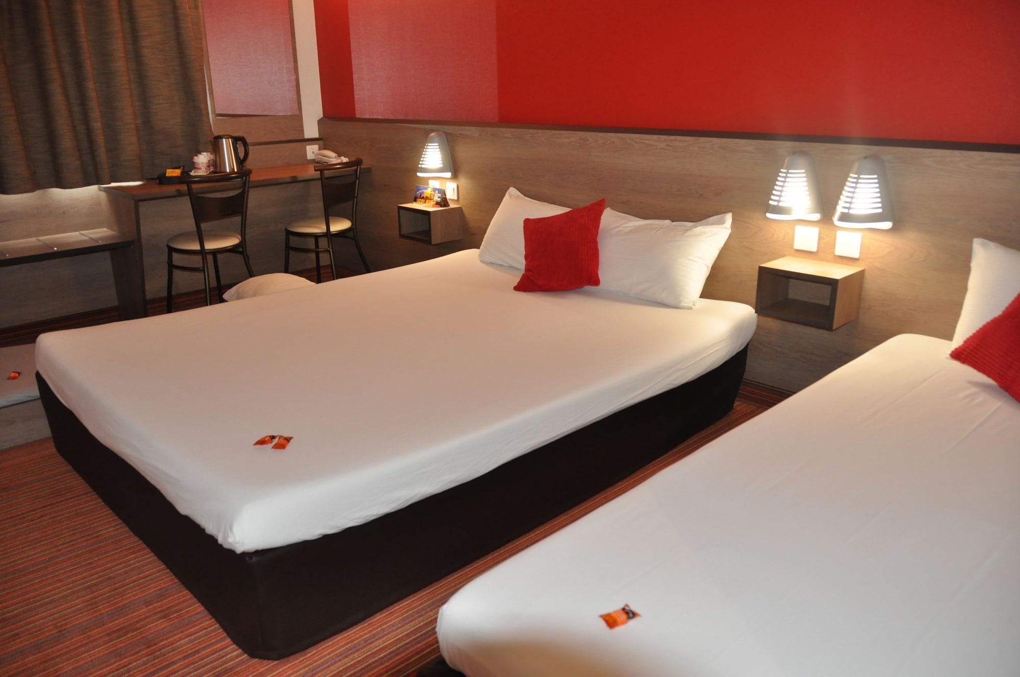 Hotel Clermont Estaing Bagian luar foto
