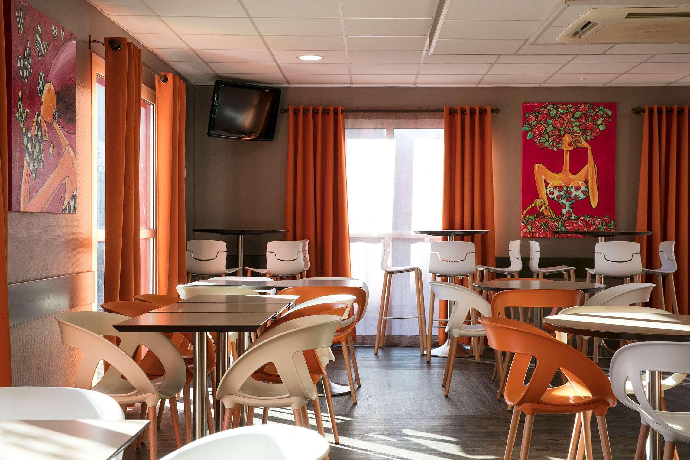 Hotel Clermont Estaing Bagian luar foto