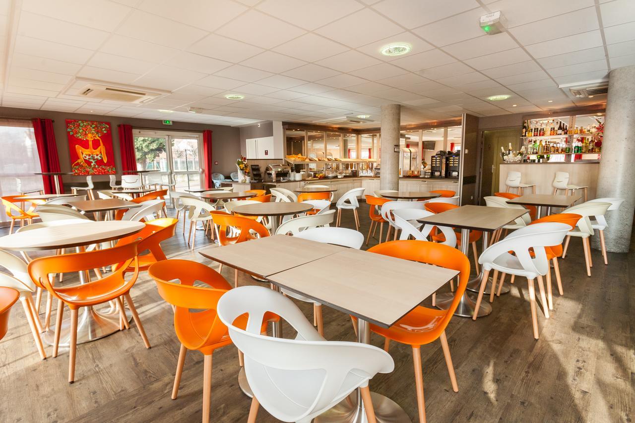 Hotel Clermont Estaing Bagian luar foto