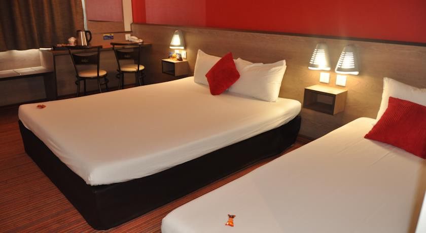 Hotel Clermont Estaing Bagian luar foto