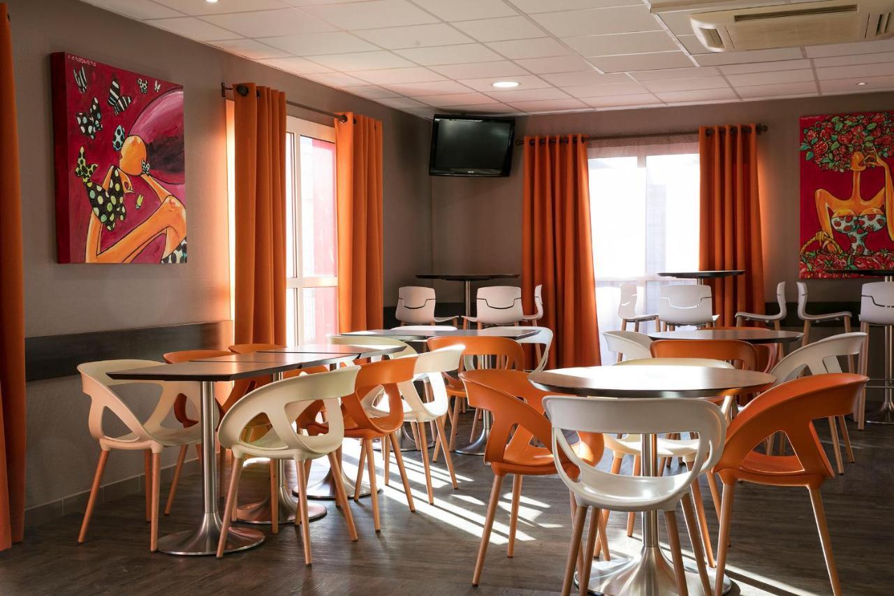 Hotel Clermont Estaing Bagian luar foto